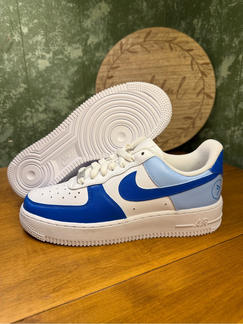 Nike Air Force 1 Size 7.5 DD8959-100